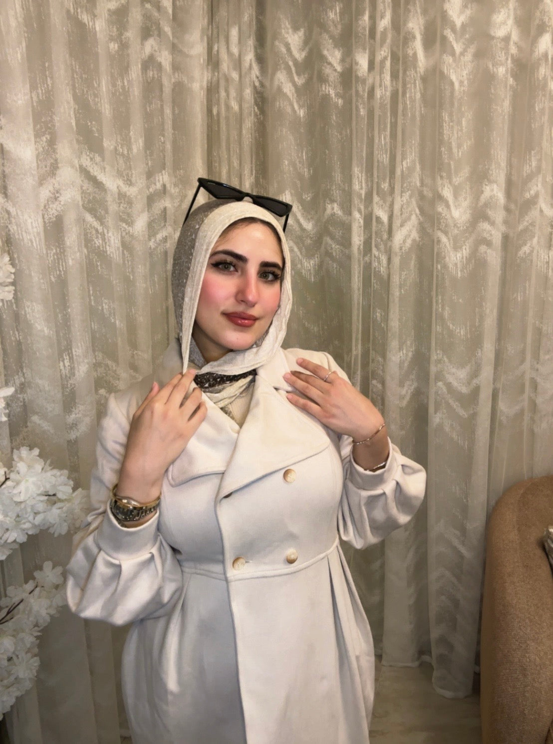 Velora Coat : ( beige) .