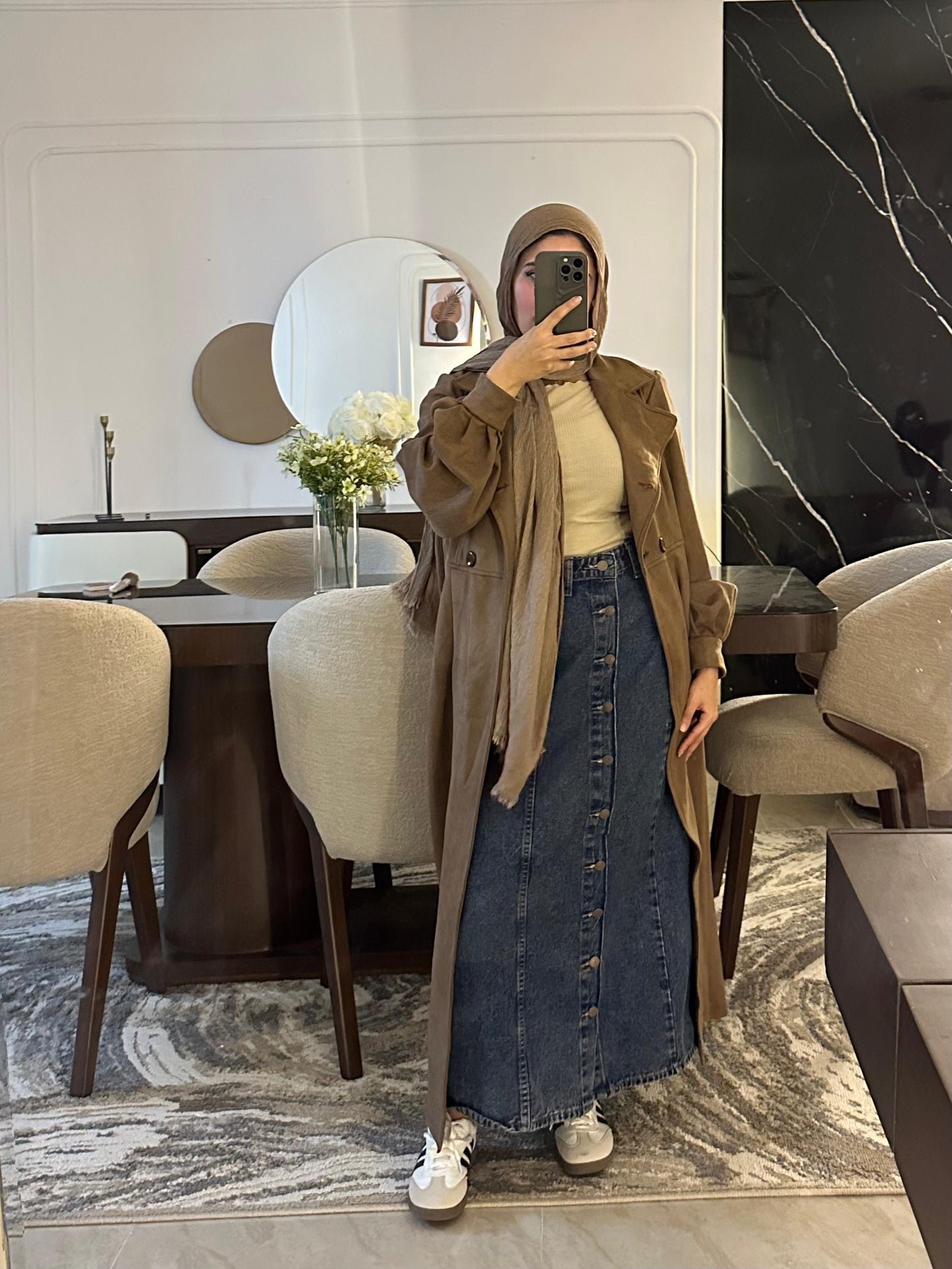 Velora Coat : ( brown) .