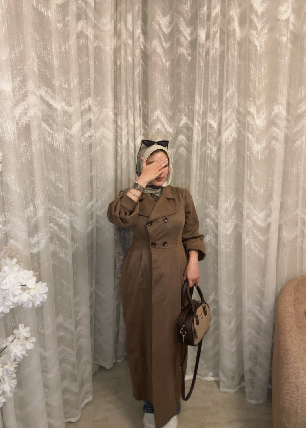 Velora Coat : ( brown) .