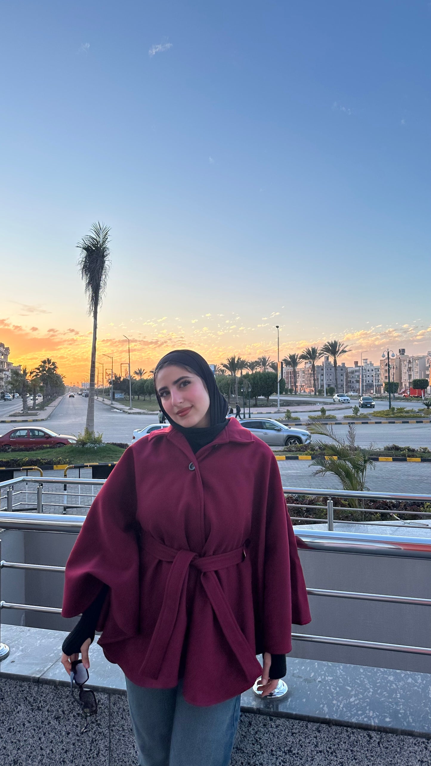 Elegant poncho : ( burgundy)