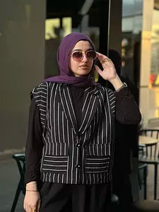 Black-on-White Chic